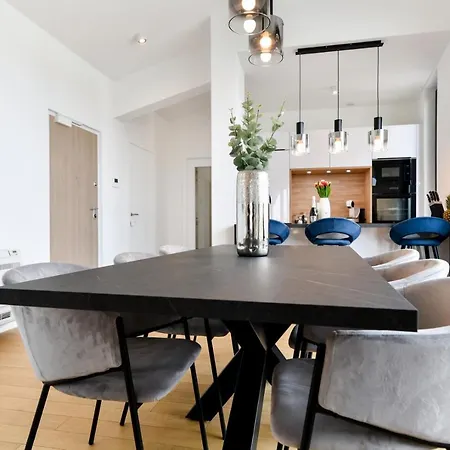 Crowonder Berin Deluxe Penthouse With Rooftop Terrace And Jacuzzi Appartamento *