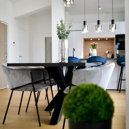 Appartamento Crowonder Berin Deluxe Penthouse With Rooftop Terrace And Jacuzzi