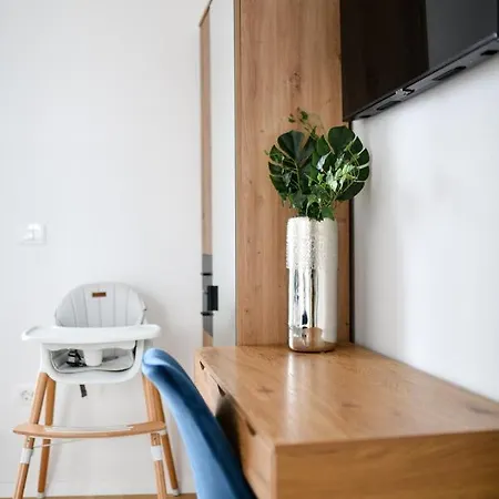Appartamento Crowonder Berin Deluxe Penthouse With Rooftop Terrace And Jacuzzi
