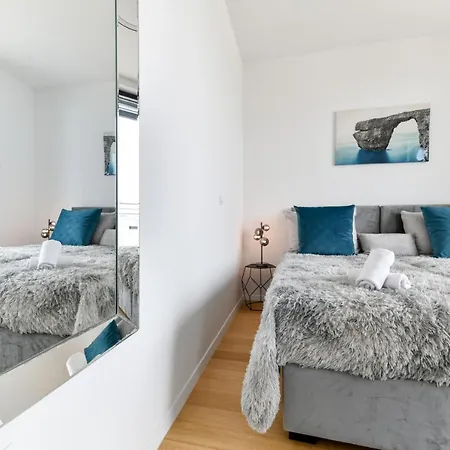 Appartamento Crowonder Berin Deluxe Penthouse With Rooftop Terrace And Jacuzzi