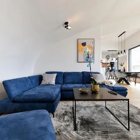 Crowonder Berin Deluxe Penthouse With Rooftop Terrace And Jacuzzi * Zara