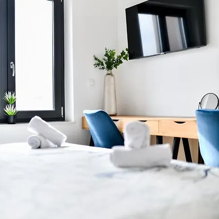 Crowonder Berin Deluxe Penthouse With Rooftop Terrace And Jacuzzi Appartamento