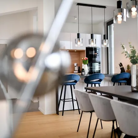 Crowonder Berin Deluxe Penthouse With Rooftop Terrace And Jacuzzi