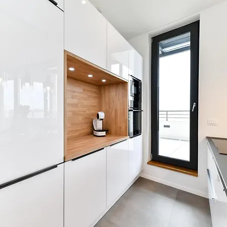 Crowonder Berin Deluxe Penthouse With Rooftop Terrace And Jacuzzi Appartamento