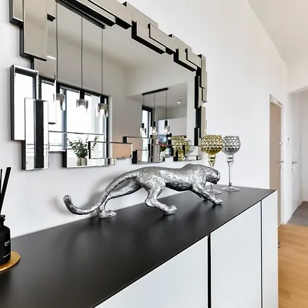 Crowonder Berin Deluxe Penthouse With Rooftop Terrace And Jacuzzi Appartamento