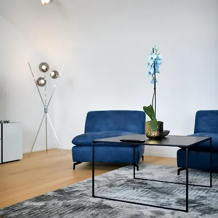 Crowonder Berin Deluxe Penthouse With Rooftop Terrace And Jacuzzi Appartamento *