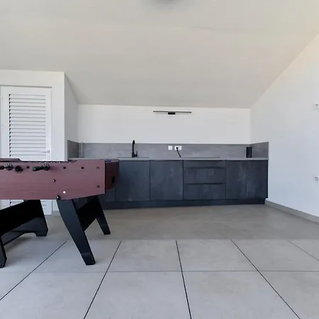 Crowonder Berin Deluxe Penthouse With Rooftop Terrace And Jacuzzi Appartamento