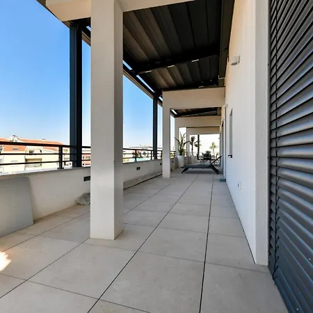 Appartamento Crowonder Berin Deluxe Penthouse With Rooftop Terrace And Jacuzzi *